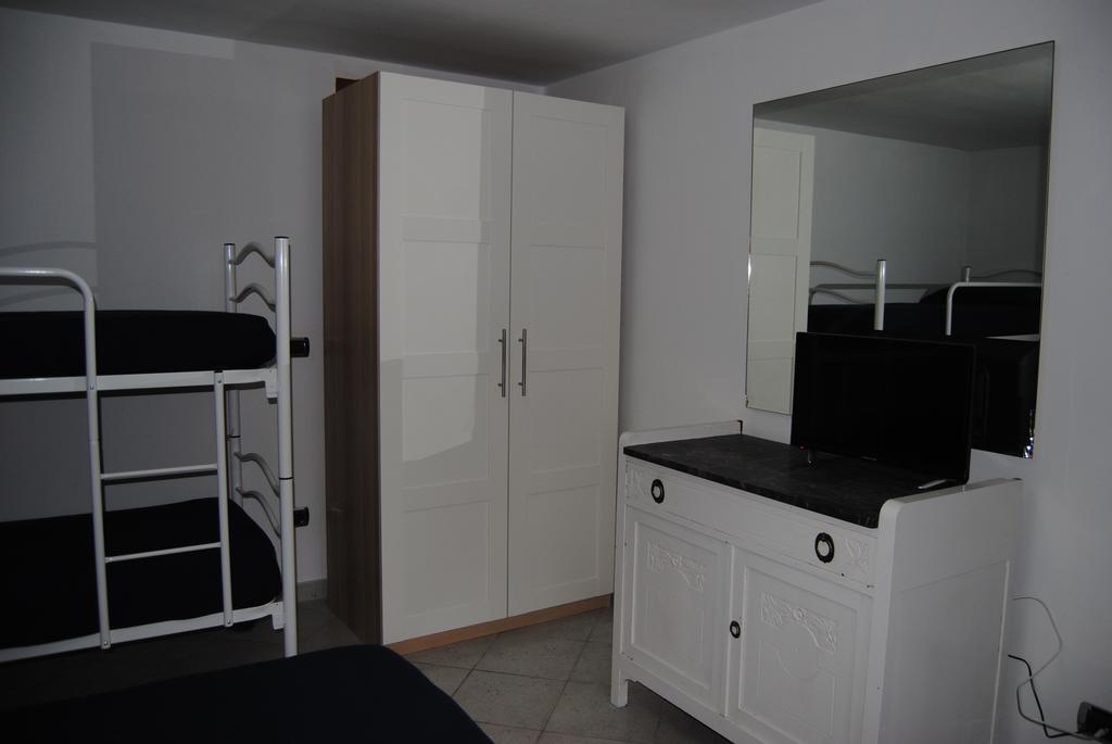 Il Susino Apartment Tirrenia Luaran gambar